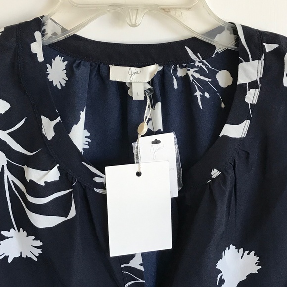 JOIE Eilga Floral Split Neck Blouse Navy White Top Women’s Size Large - Picture 4 of 16